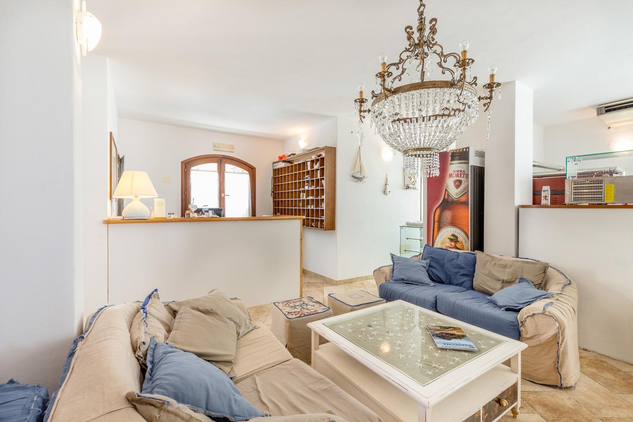 Residence Baia Santa Reparata Santa Teresa Gallura Exteriör bild