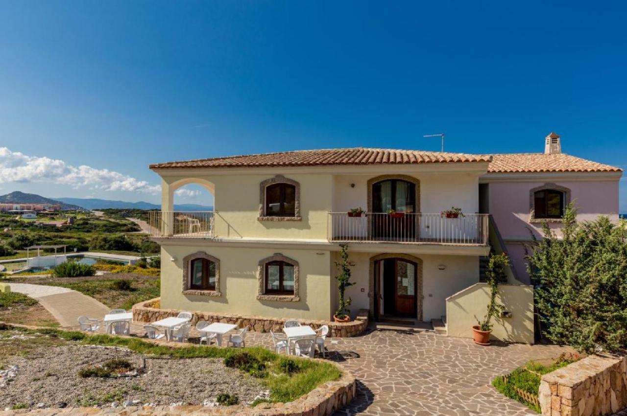 Residence Baia Santa Reparata Santa Teresa Gallura Exteriör bild